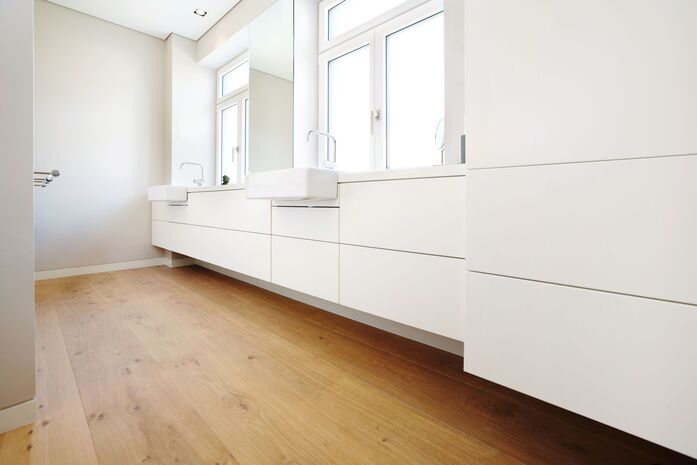 Pur natur floorboards oak 3 layer natur 21x185 335mm brushed white oil up to 7 5m Residential Home Northern Germany 5616 x 3744