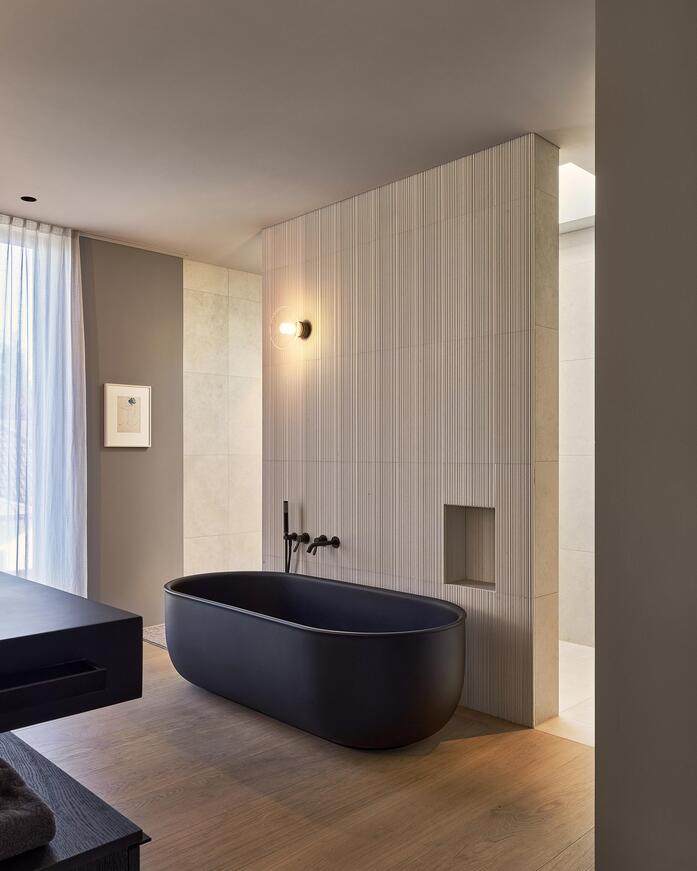 Pur natur floorboards oak 3 layer select 21x300mm RL 2 5m Raw wood effect Private Home Munich Jacob Spreng Architekten Stephanie Thatenhorst Interior Jonathan Sage 5504 x 6880