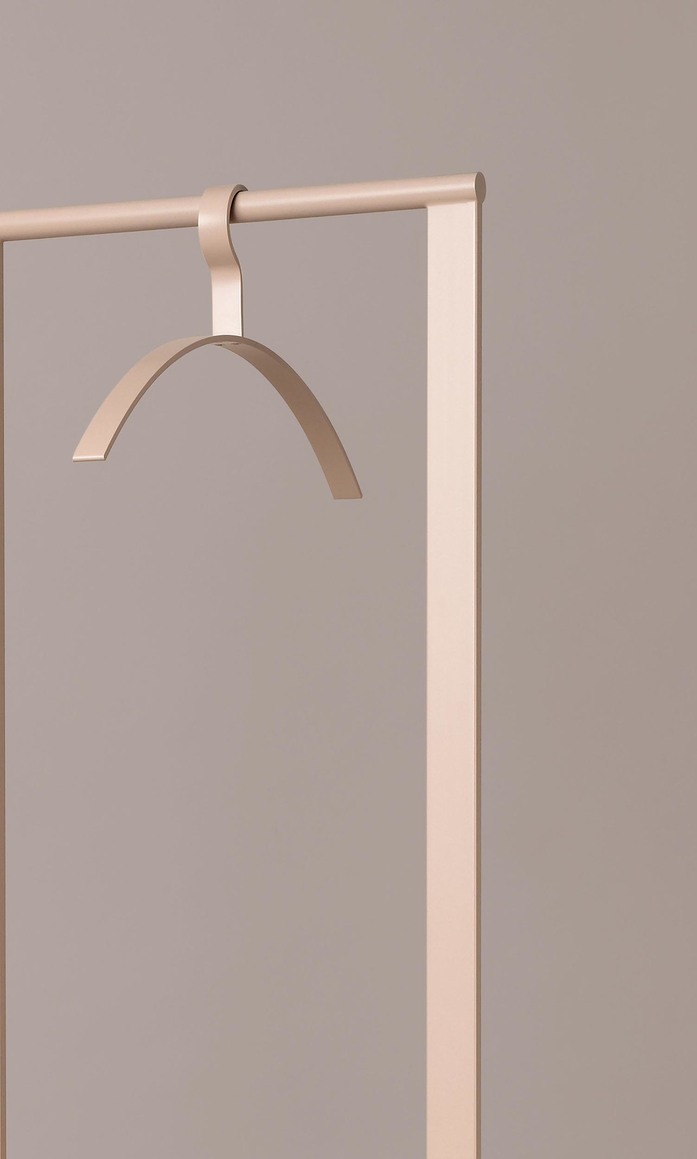 Slim garderobenstaender garderobe rosenholz kleiderbuegel 0210 rosenholz schoenbuch am 17