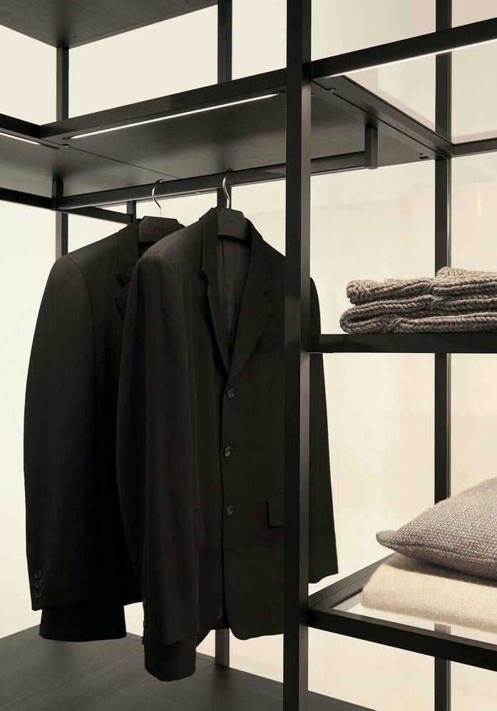 Storage black sugi 06