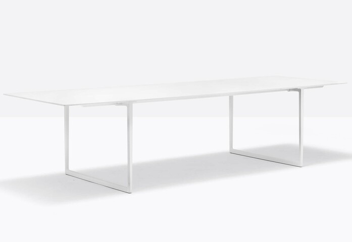Toa table outdoor still 05
