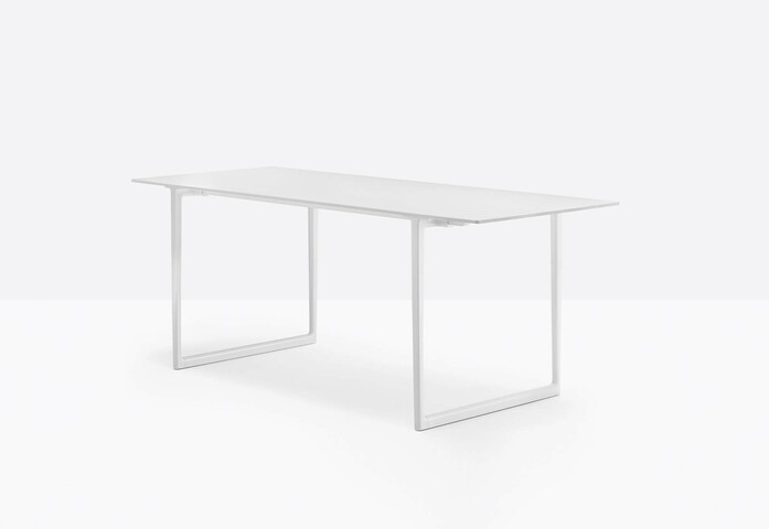Toa table outdoor still 08