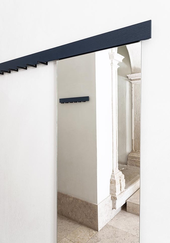 Trace hakenleiste garderobe wandgarderobe nachtblau schoenbuch 1