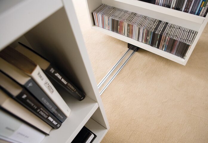 Vista Pivoted Shelf System 5