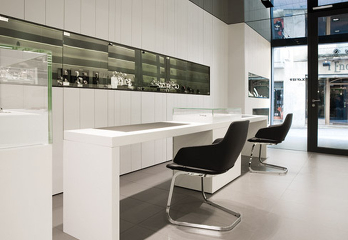 Aston Conference Cantilever 5