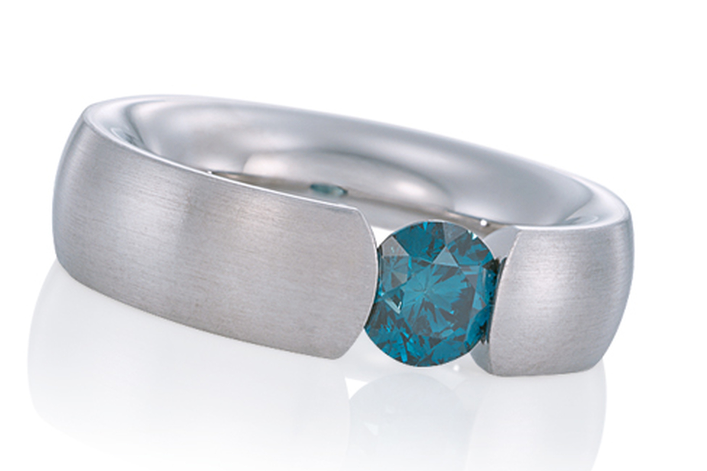 Extension blue brilliant ring