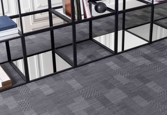 Graphic Checked 4