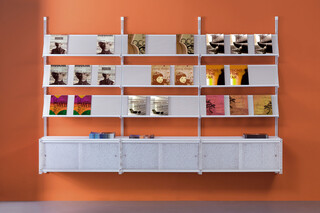 Socrate wall  by  Caimi Brevetti