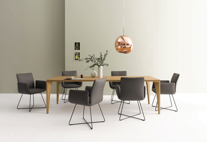 Jalis Chair With Wire Rack 5