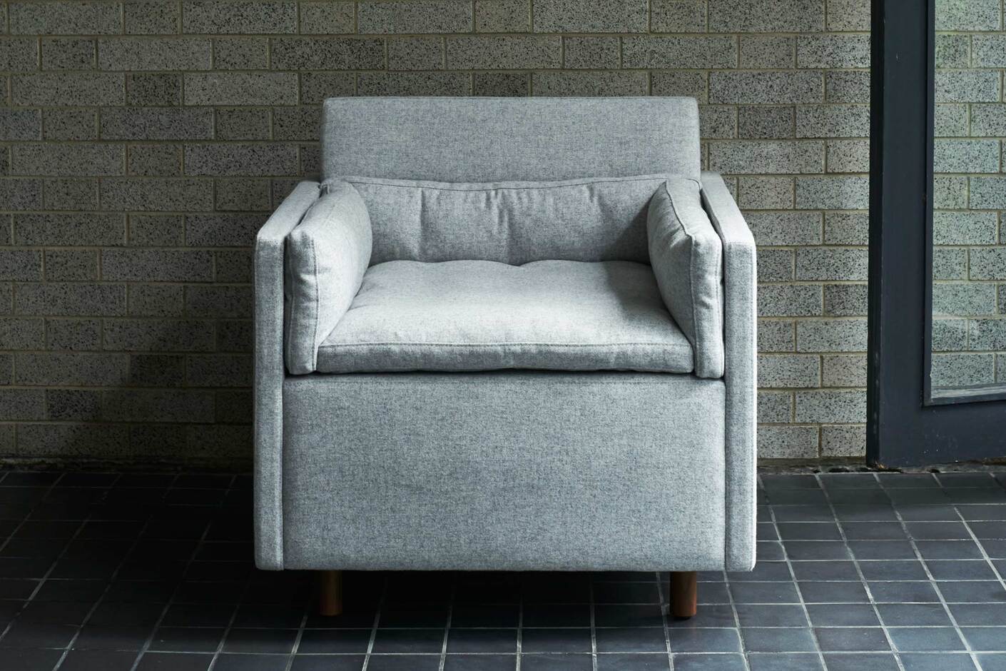 CB-561 Salon Club Chair