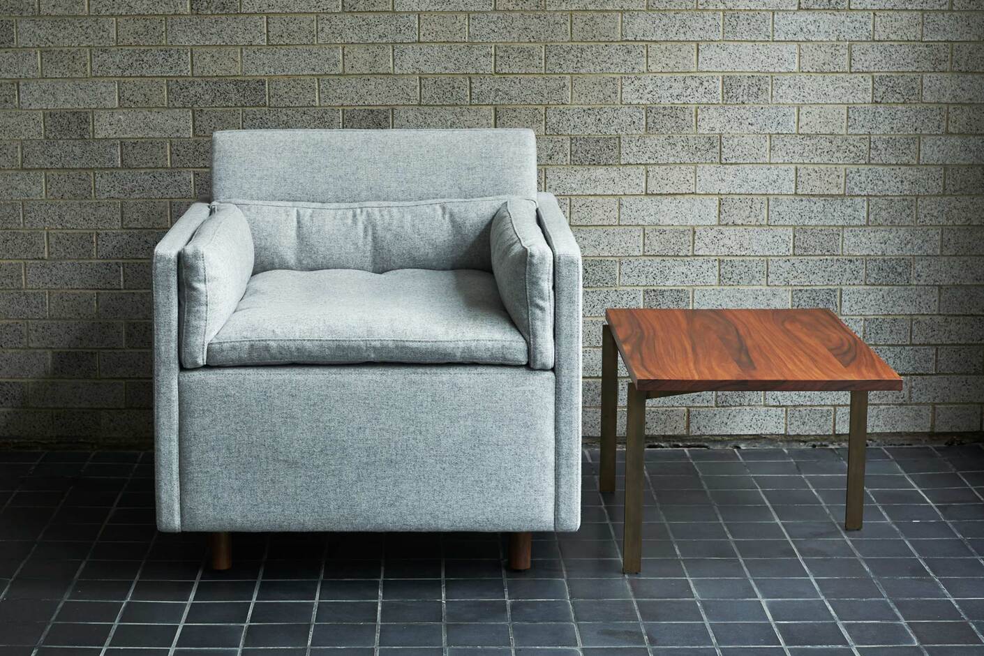 CB-561 Salon Club Chair