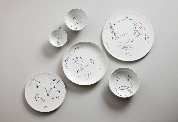 Table Collection Set Of Plates 2
