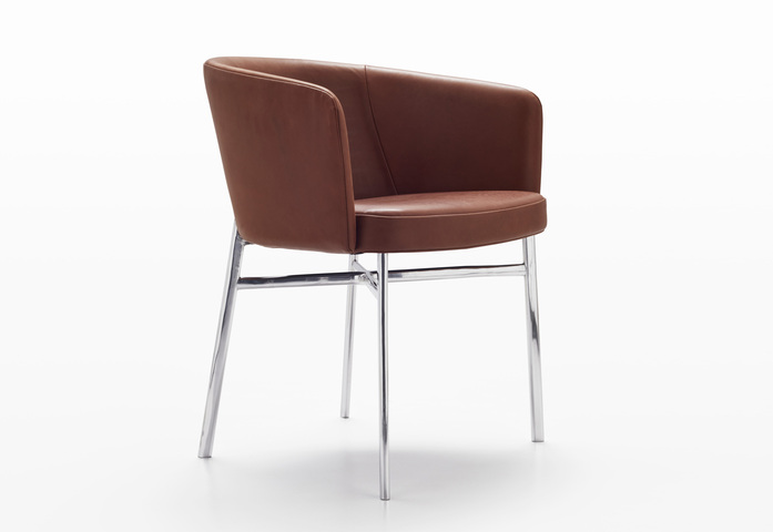 Krusin Armchair With An Enveloping Back 5