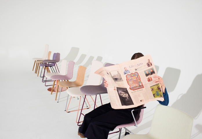 Sola Lounge Chair With Wooden Legs 5