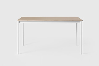 Base  by  Muuto