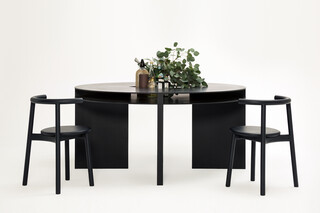 Donald Discussion Table  von  NEW TENDENCY