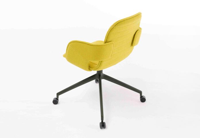 Flux Chair With Roll 4