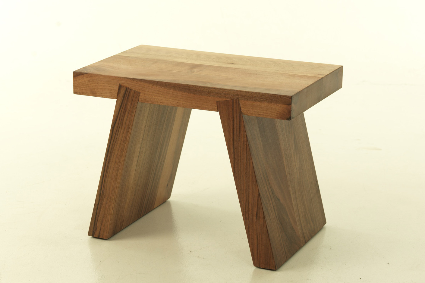 Low Stool Pi 1