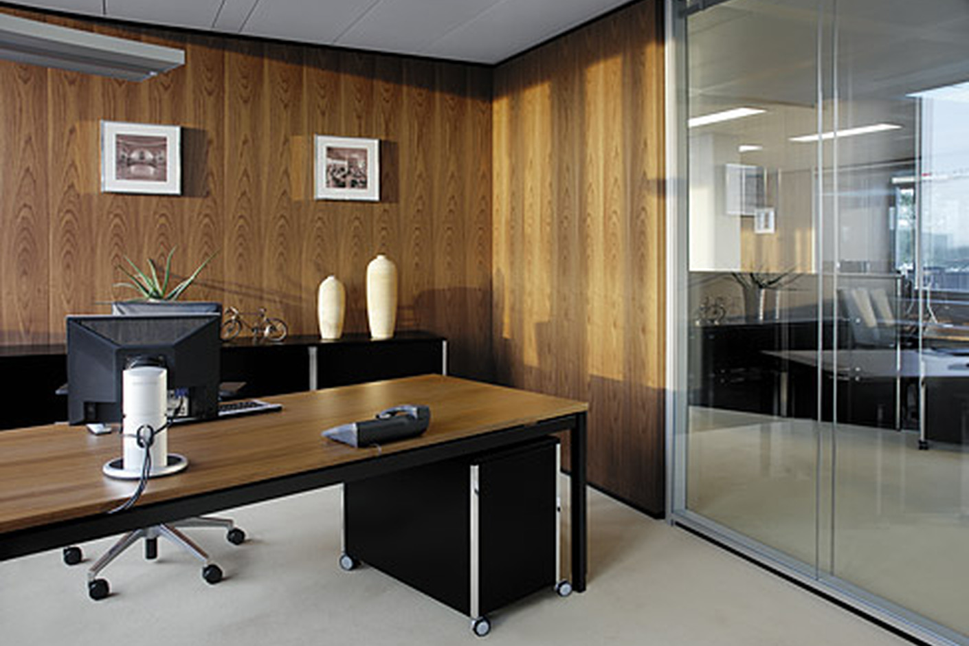 eQ Worktable
