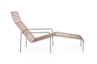 Extempore lounge chair  by  Extremis