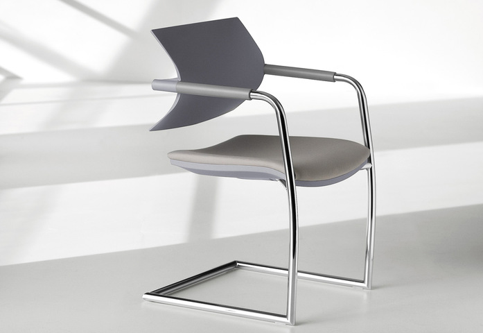 Vanilla Cantilever Chair 1