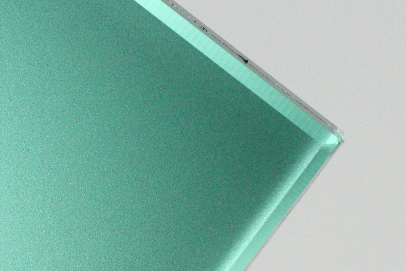 SWISSSATIN® Mittelgrün metallic