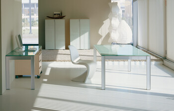 Plana glass table