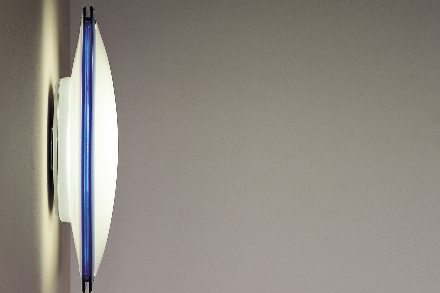 bella/P Wandaufbauleuchte