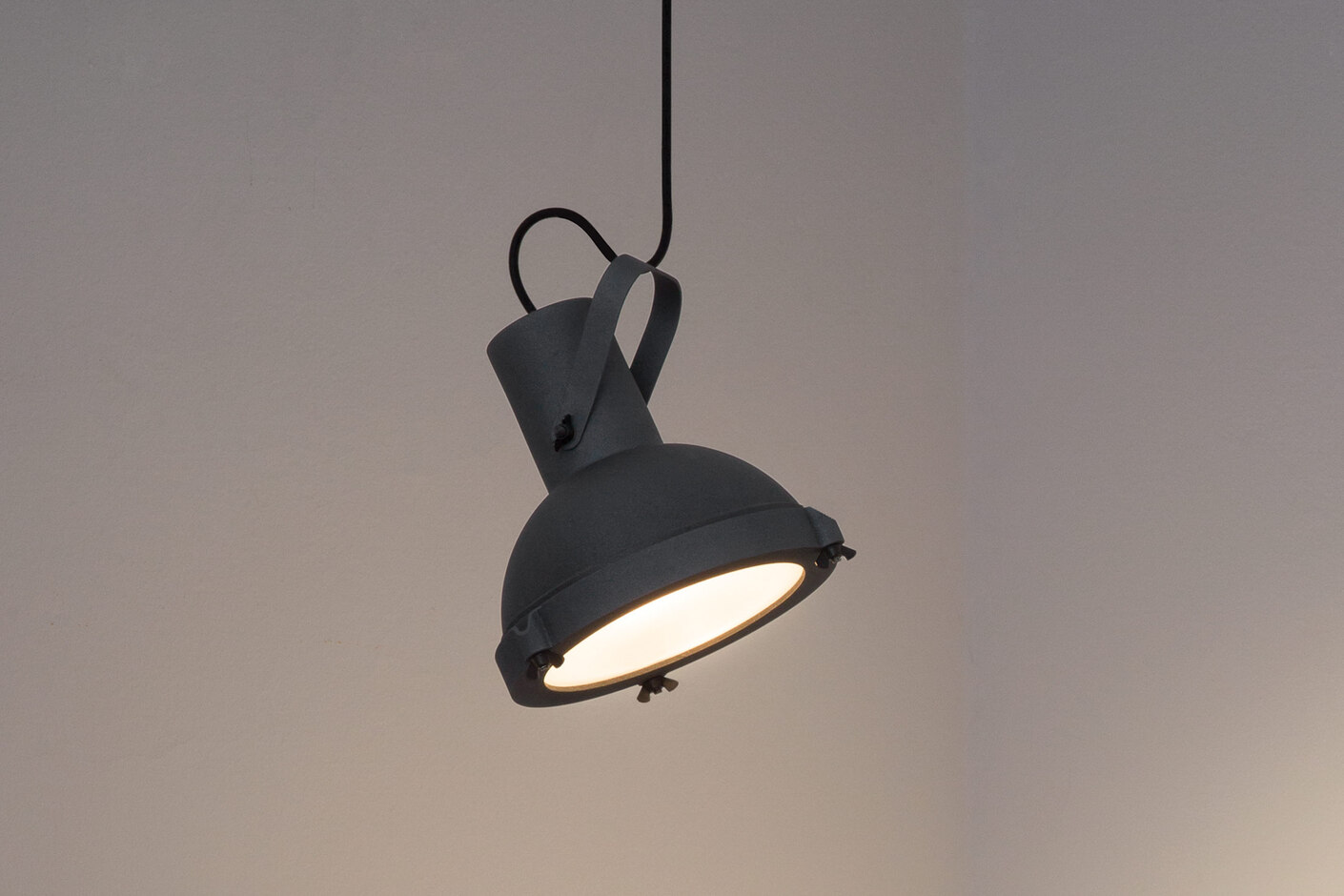 Projecteur 165 pendant lamp