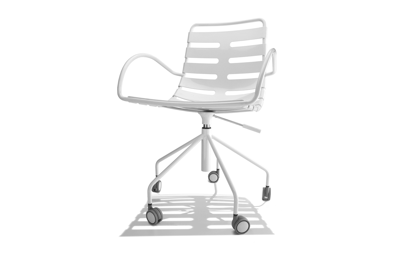Body Swivel Armchair 2
