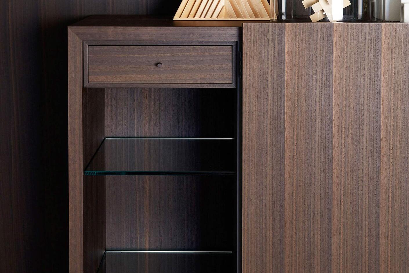 Tiller Highboard