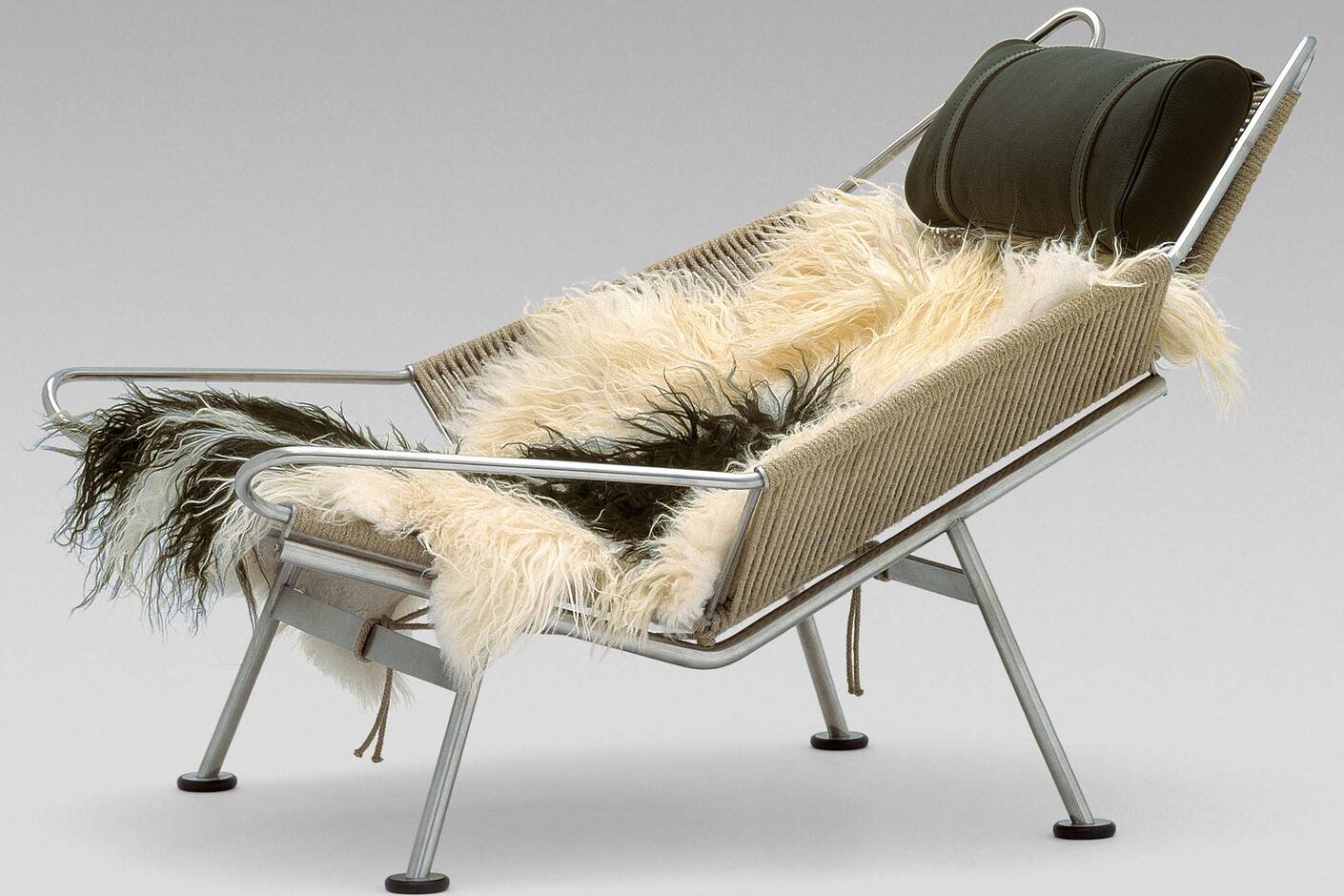 PP 225 The flag halyard chair