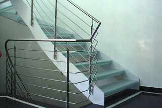 Stairs meets glas 2.0  by  Spitzbart