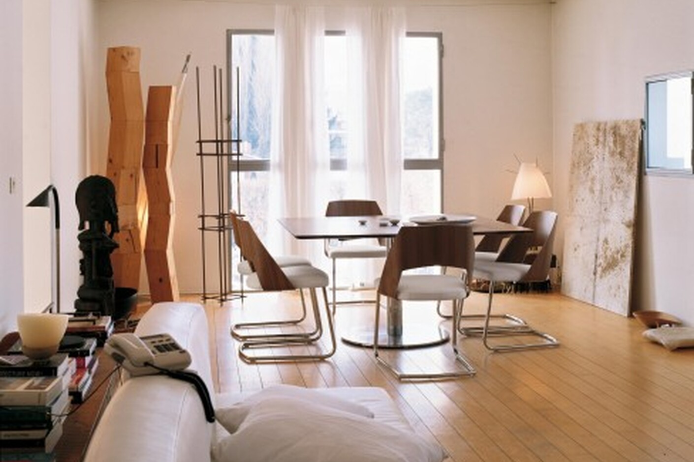Gamma Cantilever chair
