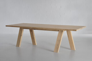 Go table  by  vitamin design