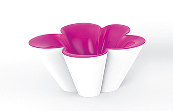 Agatha table and flower pot