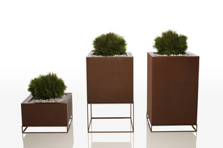 Vela pot  by  VONDOM